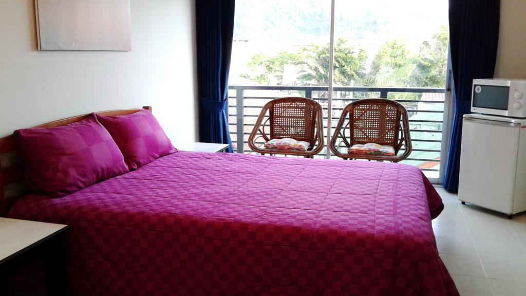On Street Bed And Breakfast Ban Karon ภายนอก รูปภาพ